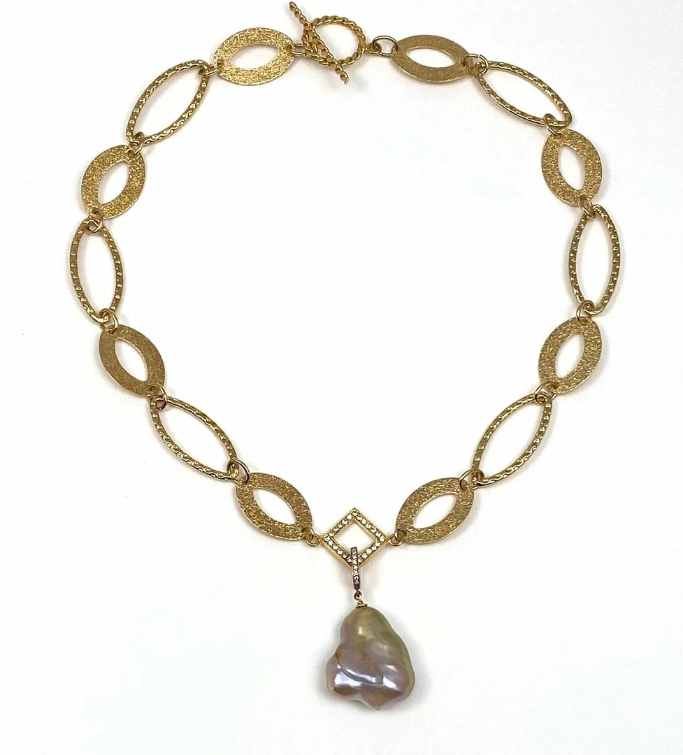 Gigi Kaufman Jewelry Open Link Gold Chain With Soufflé'Baroque Pearl Gifts By Recipient 1 Gigi Kaufman Jewelry Open Link Gold Chain With Soufflé'Baroque Pearl Gifts By Recipient