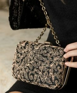 Lori Weitzner Athena Clutch Gifts By Recipient 6 Lori Weitzner Athena Clutch Gifts By Recipient