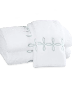 Gifts By Occasion Gordian Knot Towel Collection By Matouk 15 Gifts By Occasion Gordian Knot Towel Collection By Matouk