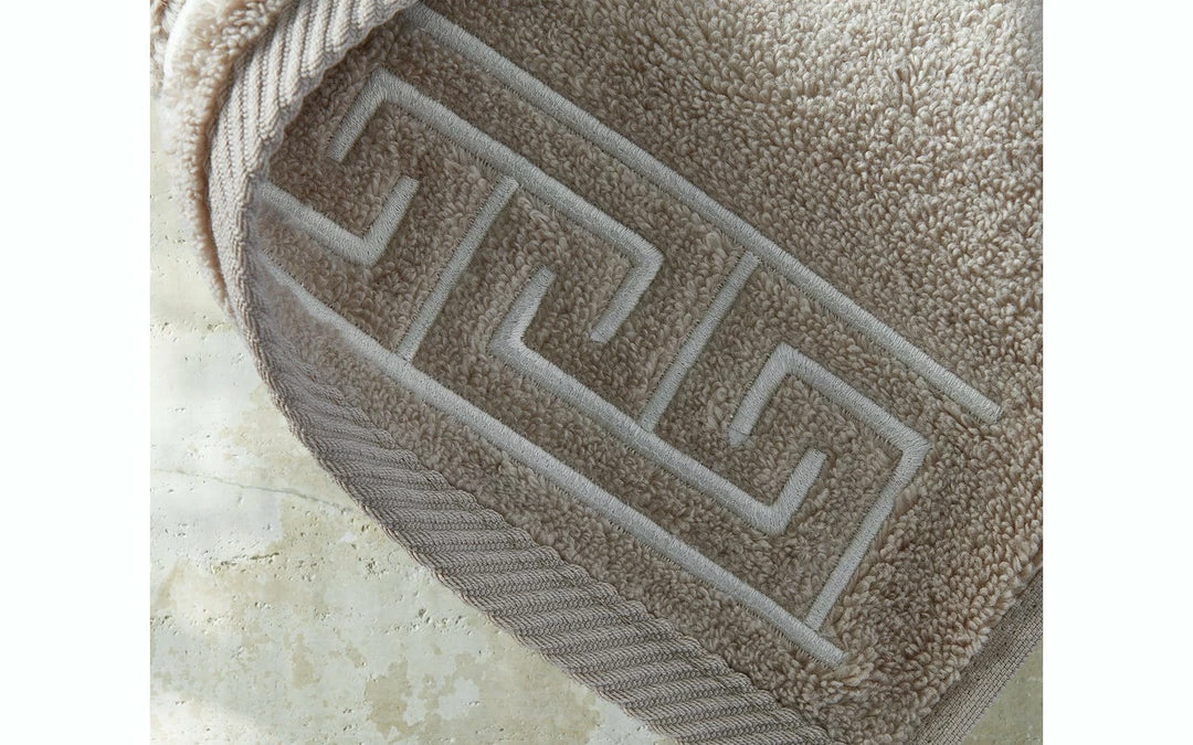 Adelphi Towels Collection By Matouk Sheeting 4 Adelphi Towels Collection By Matouk Sheeting