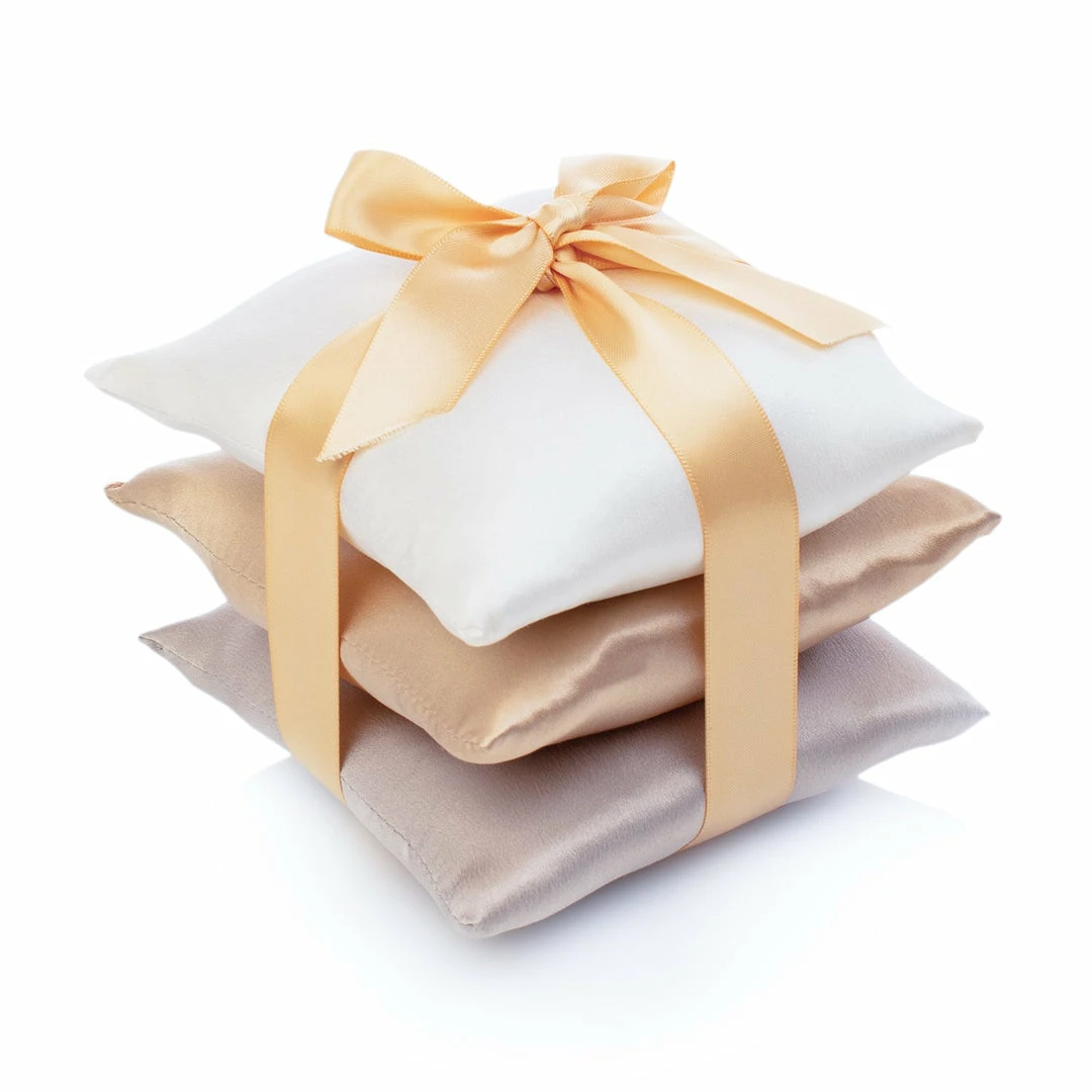 Elizabeth W Silk Sachet, Set Of 3 (Available In 6 Designs) 5 Elizabeth W Silk Sachet, Set Of 3 (Available In 6 Designs)