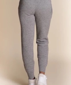 Needle&Pine Cashmere Jogger Pants (Available In 3 Colors) 16 Needle&Pine Cashmere Jogger Pants (Available In 3 Colors)