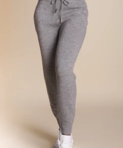 Needle&Pine Cashmere Jogger Pants (Available In 3 Colors) 15 Needle&Pine Cashmere Jogger Pants (Available In 3 Colors)