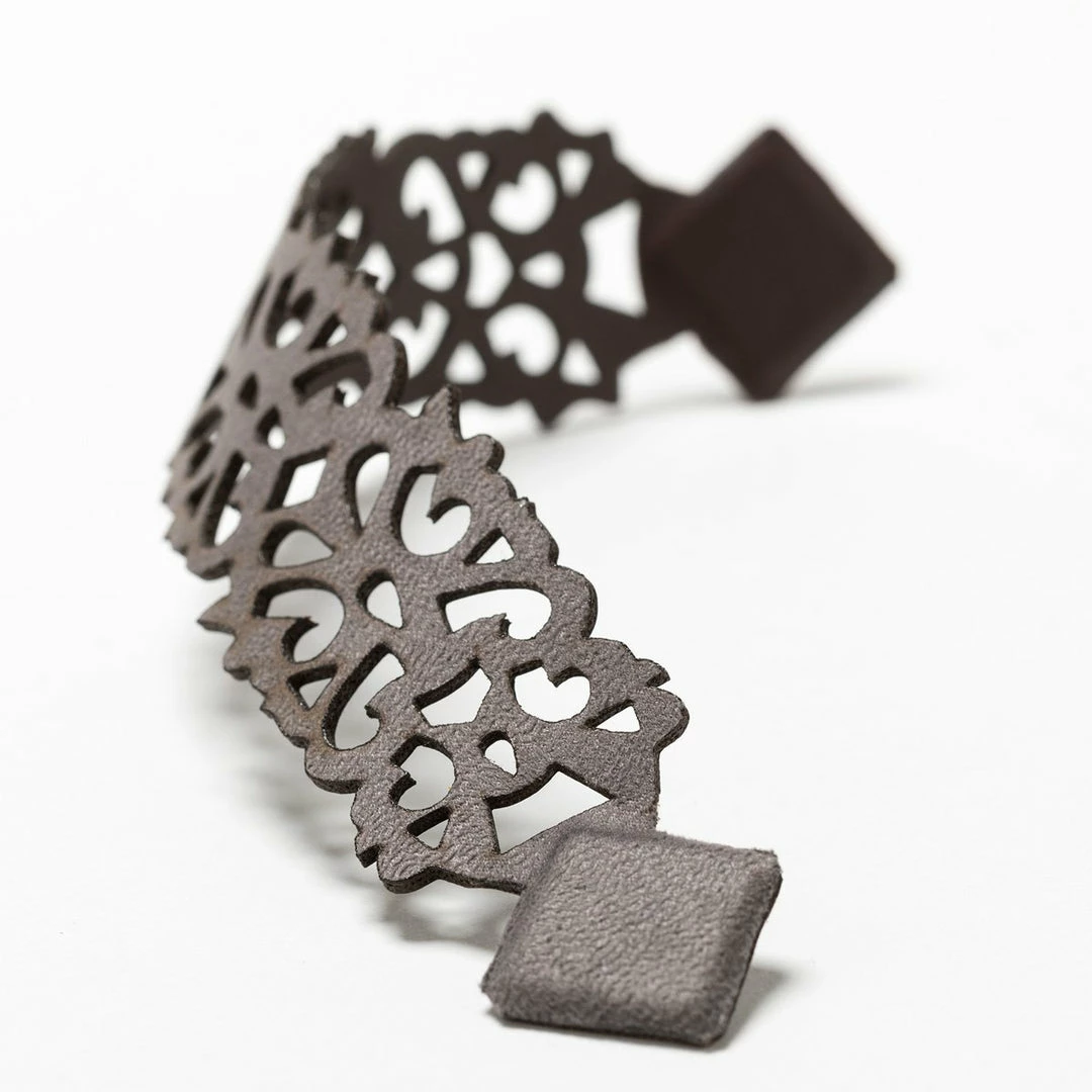 Lori Weitzner Terra Bracelet In Umber Gifts By Recipient 2 Lori Weitzner Terra Bracelet In Umber Gifts By Recipient