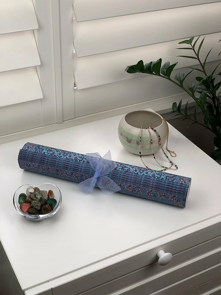 SCENTENNIALS PRODUCTS SCENTED DRAWER LINERS (GIFT OF PERSIA) 3 SCENTENNIALS PRODUCTS SCENTED DRAWER LINERS (GIFT OF PERSIA)